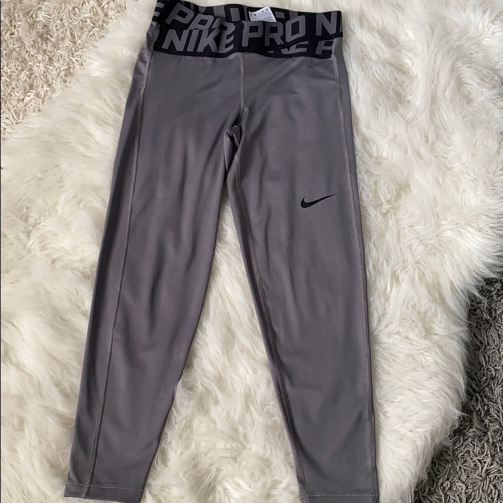 Nike pro women’s crossover leggings